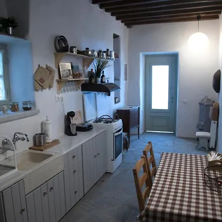 Traditional Istérnia